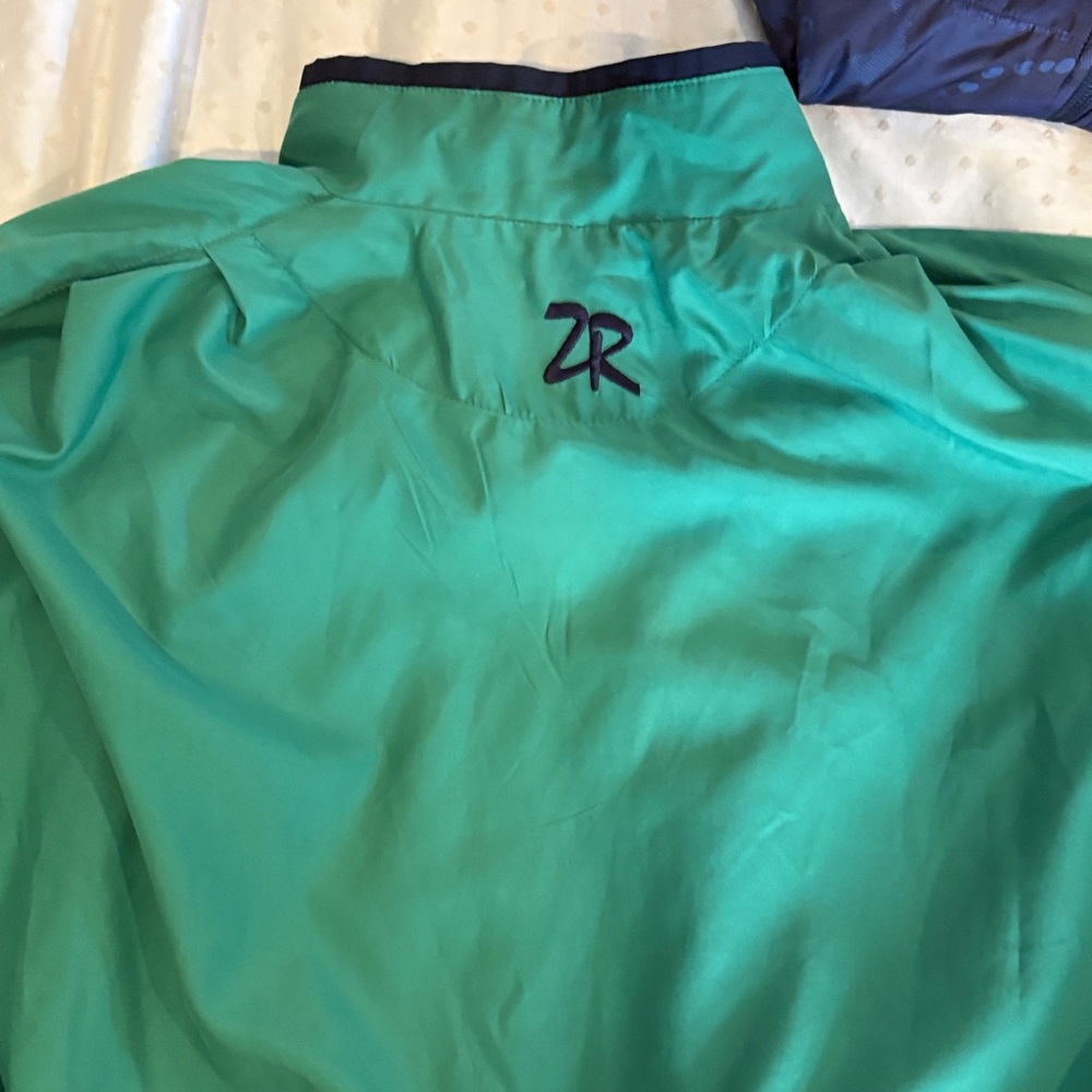 Zero Restriction Green and Black Pullover - image 4